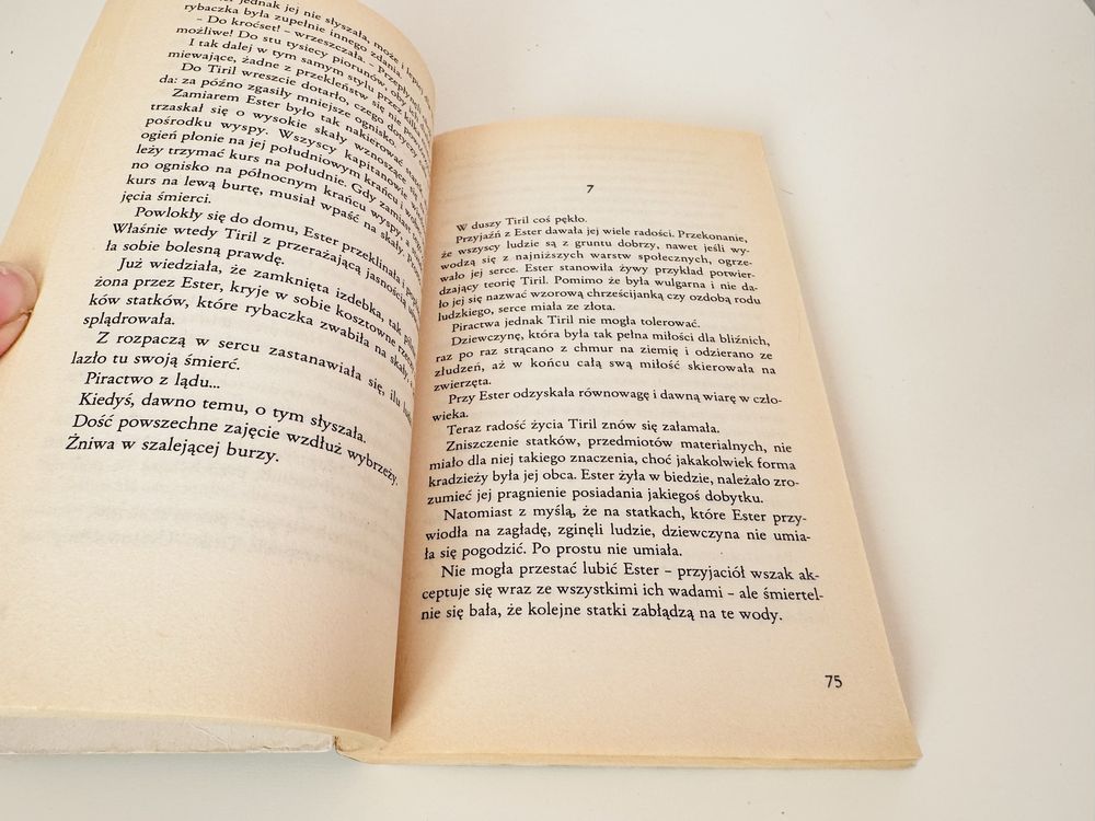 Saga o Czarnoksiężniku, Blask Twoich Oczu 2, Margit Sandemo