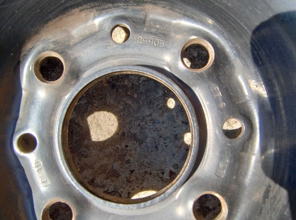 Opony letnie 195/65 R15 Barum na felgach stalowych