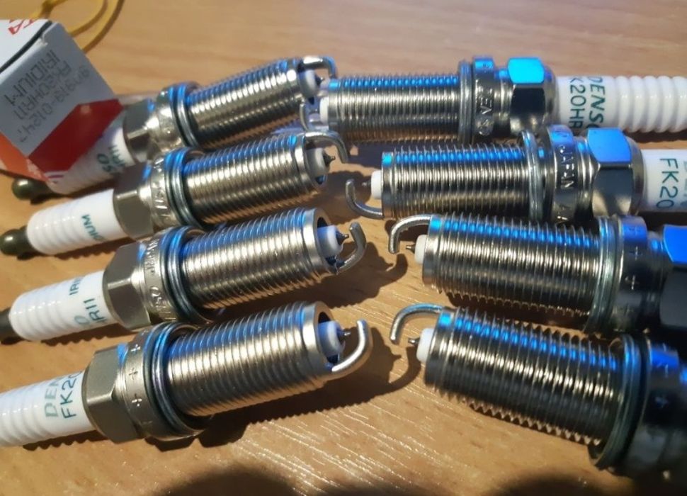 Свічки запалювання Denso Iridium FXE20HR11; FK20HR11/ FK20HBR11