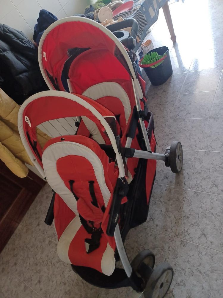 Carrinho de gemeos