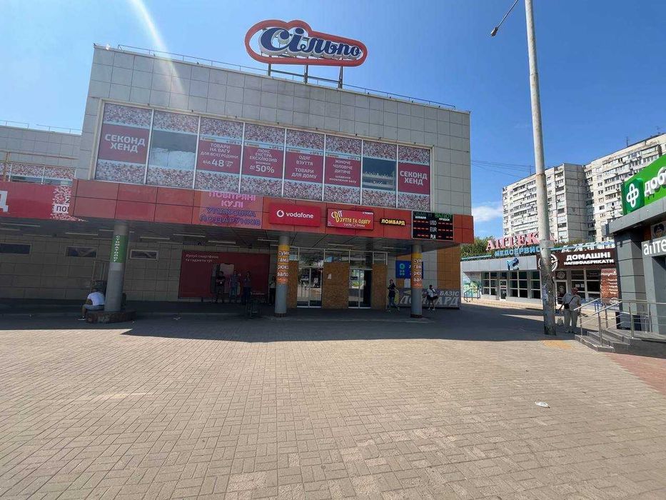 Оренда 59,1 м2/1 поверх/ м. Масельського 20 метрів