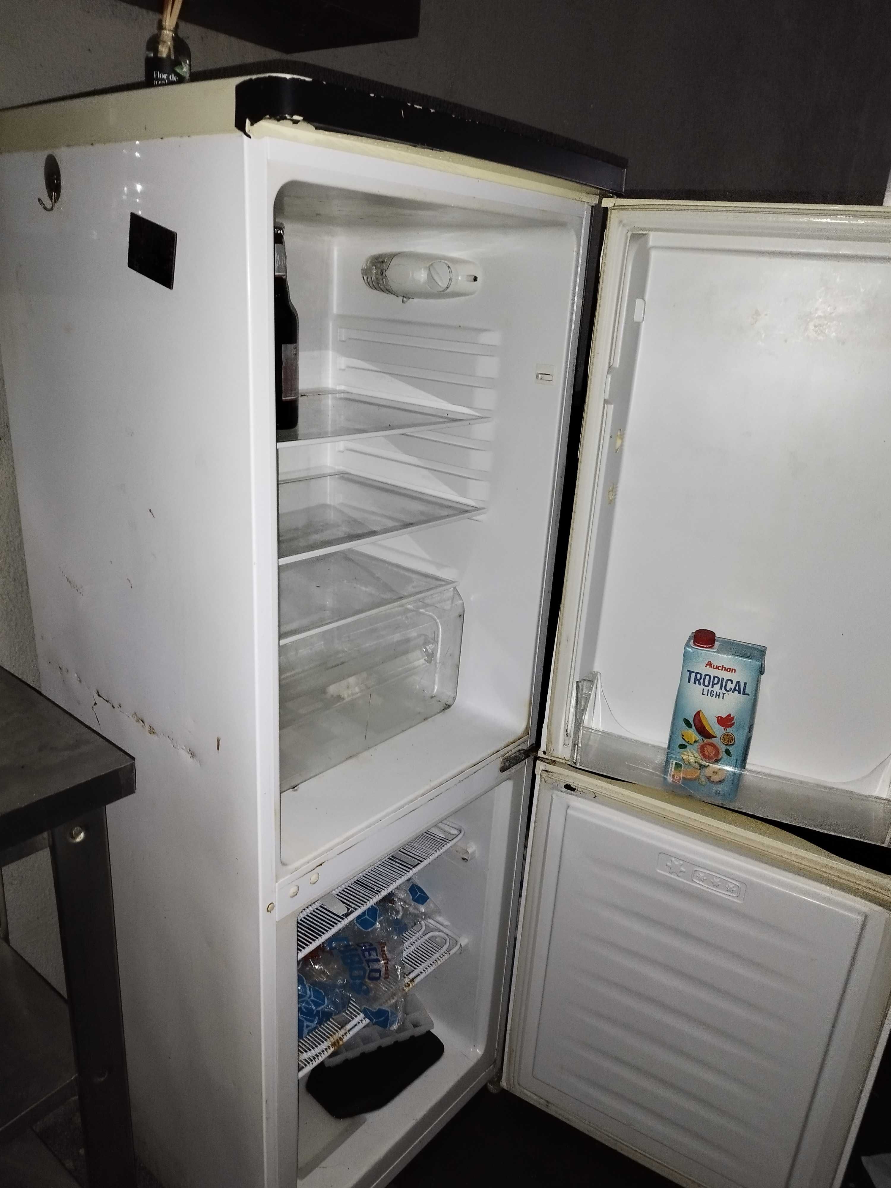 Frigorífico usado interessados ligar