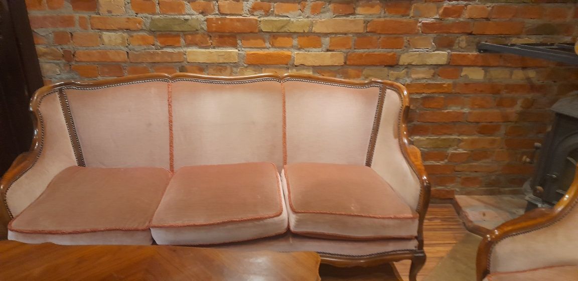Sofa + 2 fotele + stolik Retro