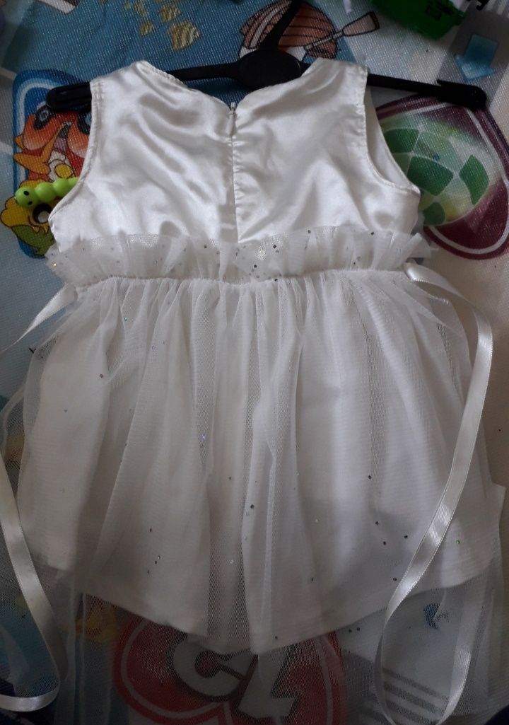 Sukienka biała elegancka chrzest na ramiączkach 62
