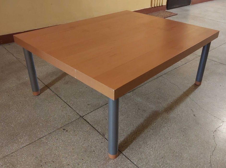 Stół 110x90x45 cm