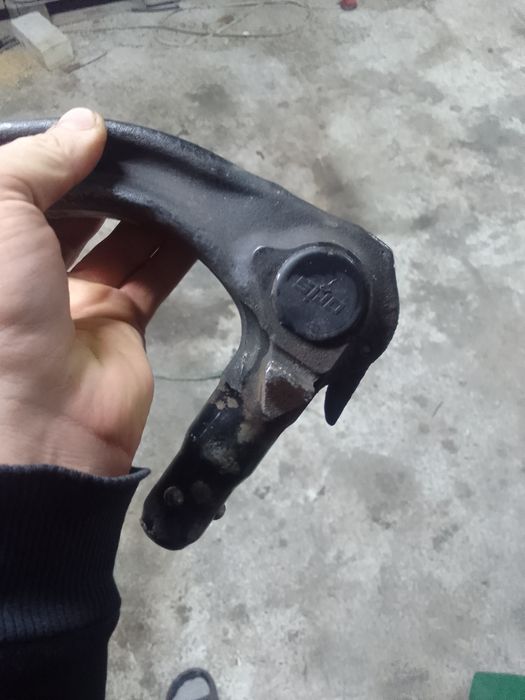 Продам фаркоп Mercedes Benz ml270 W163