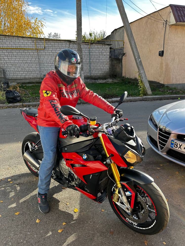 BMW S1000R в ідеальнешому стані.