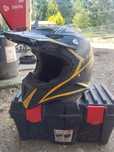 Sprzedam kask safebet Racing