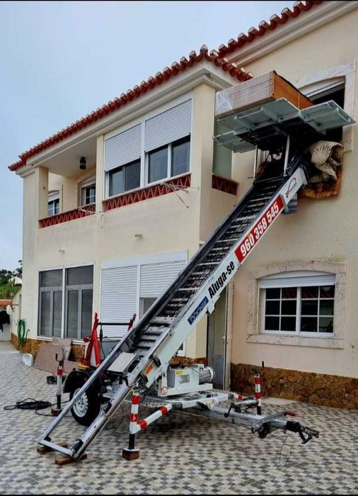 Grua elevatória / Elevador exterior