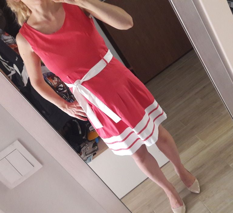 Sukienka malinowa 38