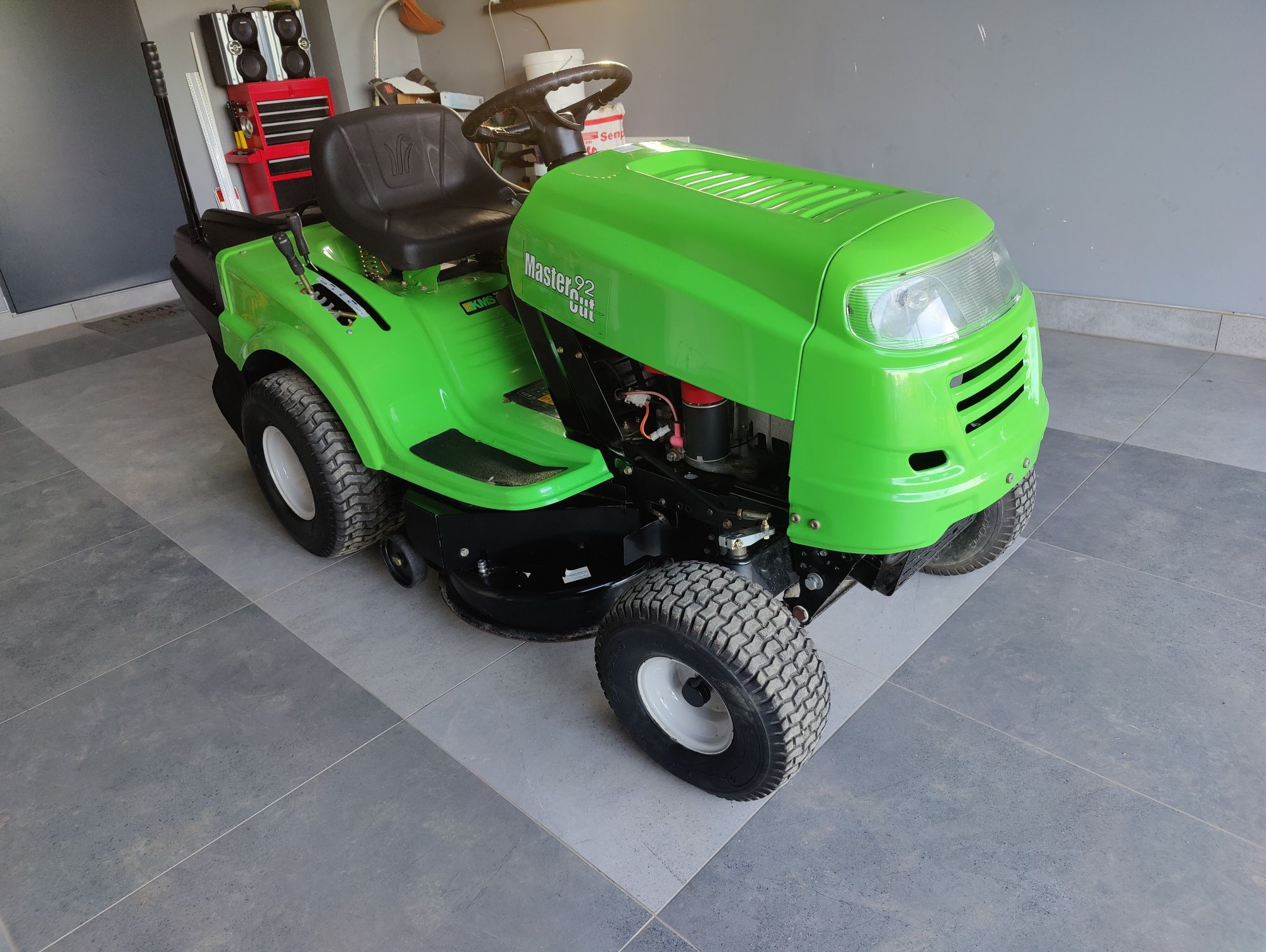 Traktorek kosiarka MTD MasterCut 92