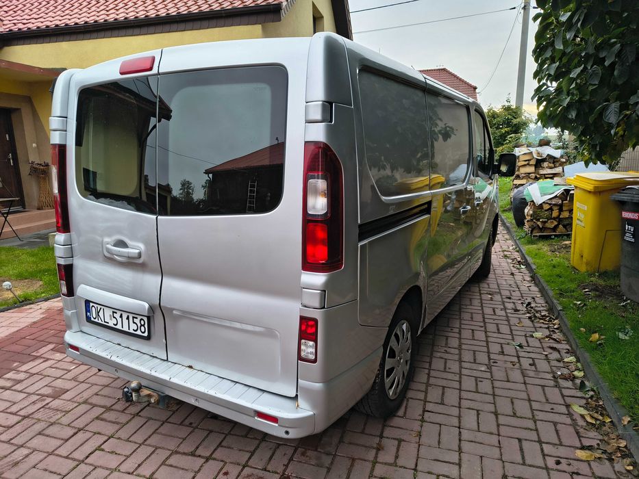 Renault Trafic 1.6 blaszak Zadbany uszkodzony silnik HAK