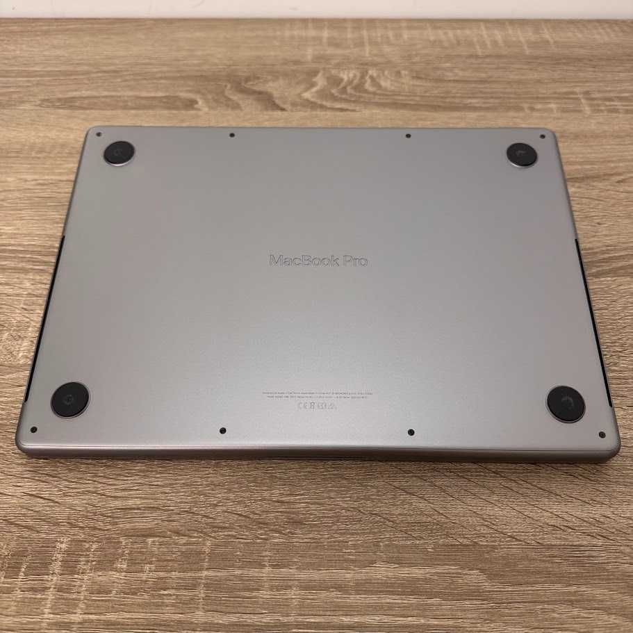 Macbook Pro 14" 2021 M1 Pro/16Gb DDR5/SSD 512Gb акб: 95% (код: M0562)