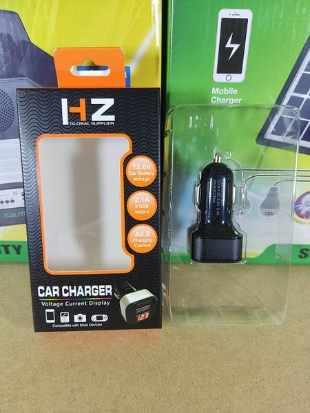 Зарядное устройство HZ HC1/9001 CHARGER 2.4A адаптер 2USB с вольтметро