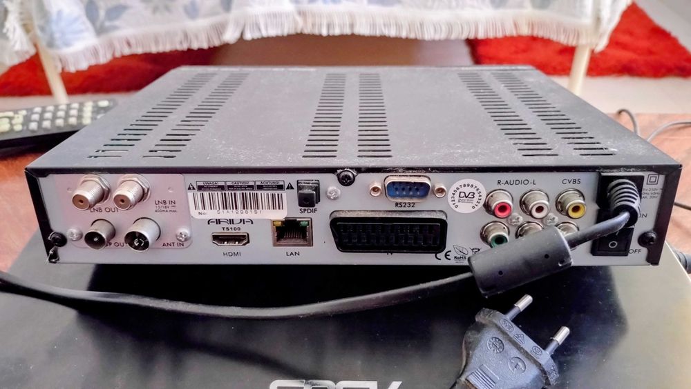 Receptor Satelite Combo Ferguson Ariva TS100