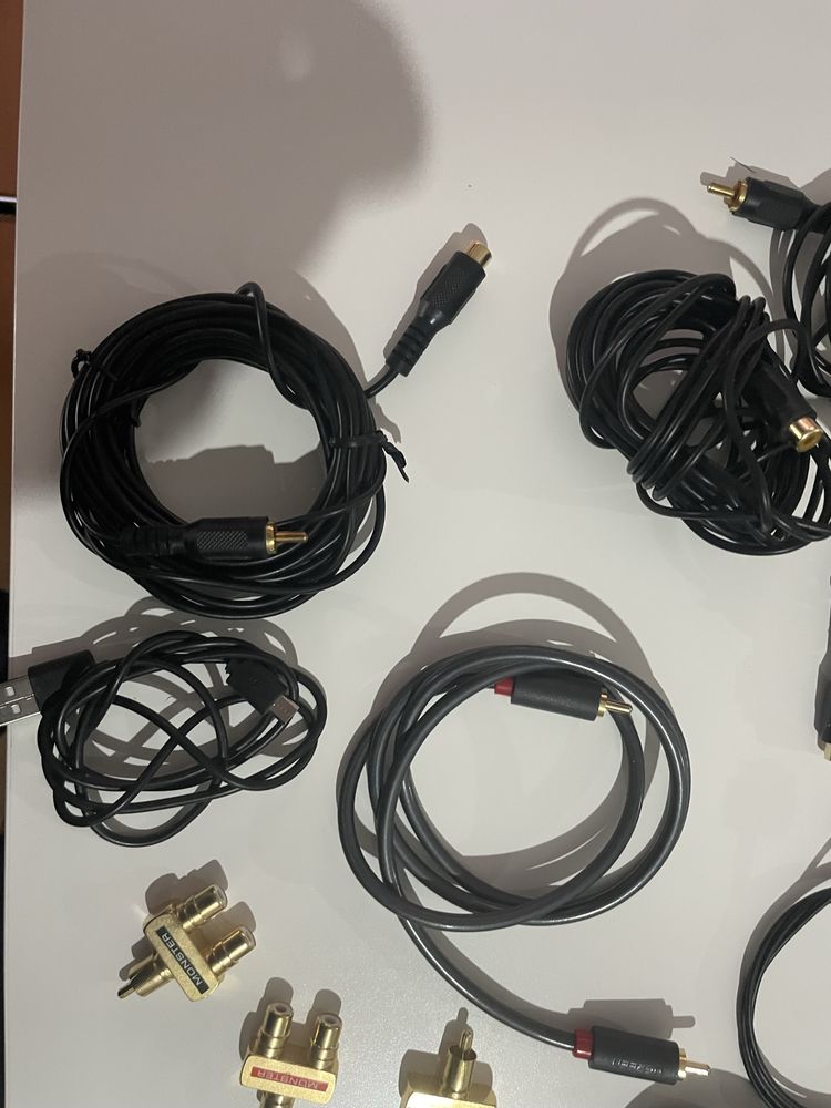 Kit de cabos e acessórios de som