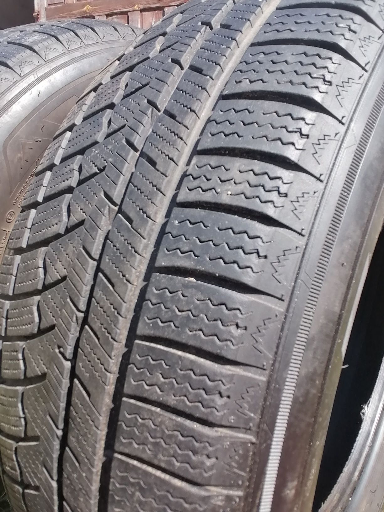 Opony wielosezonowe 225/60R17