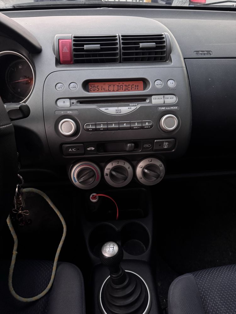 Honda Jazz 1.2 i-DSI - 2008 - Gasolina - 137.000 km - Económico