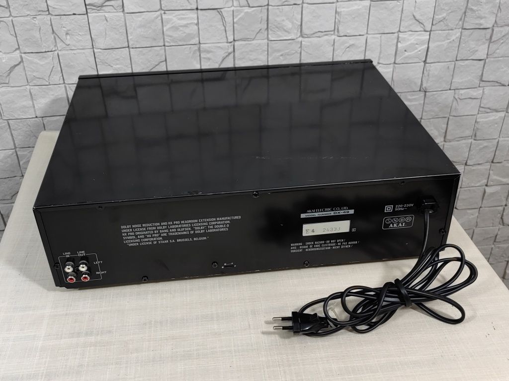 Akai  DX-49 Wysokiej jakość magnetofon kasetowy