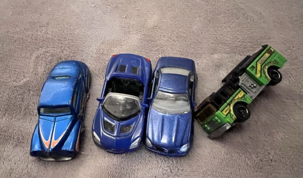 Carrinhos bom estado