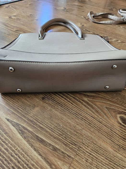 Torebka damska mieści a4