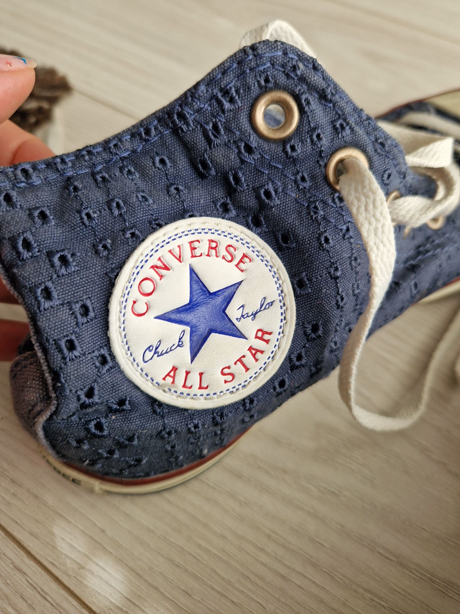 Granatowe trampki converse długie 39