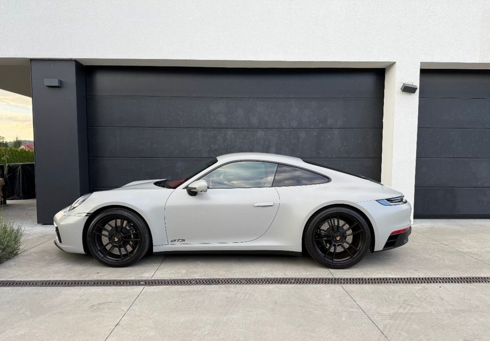 Porsche 911 Salon PL FV23% Carrera 4 GTS