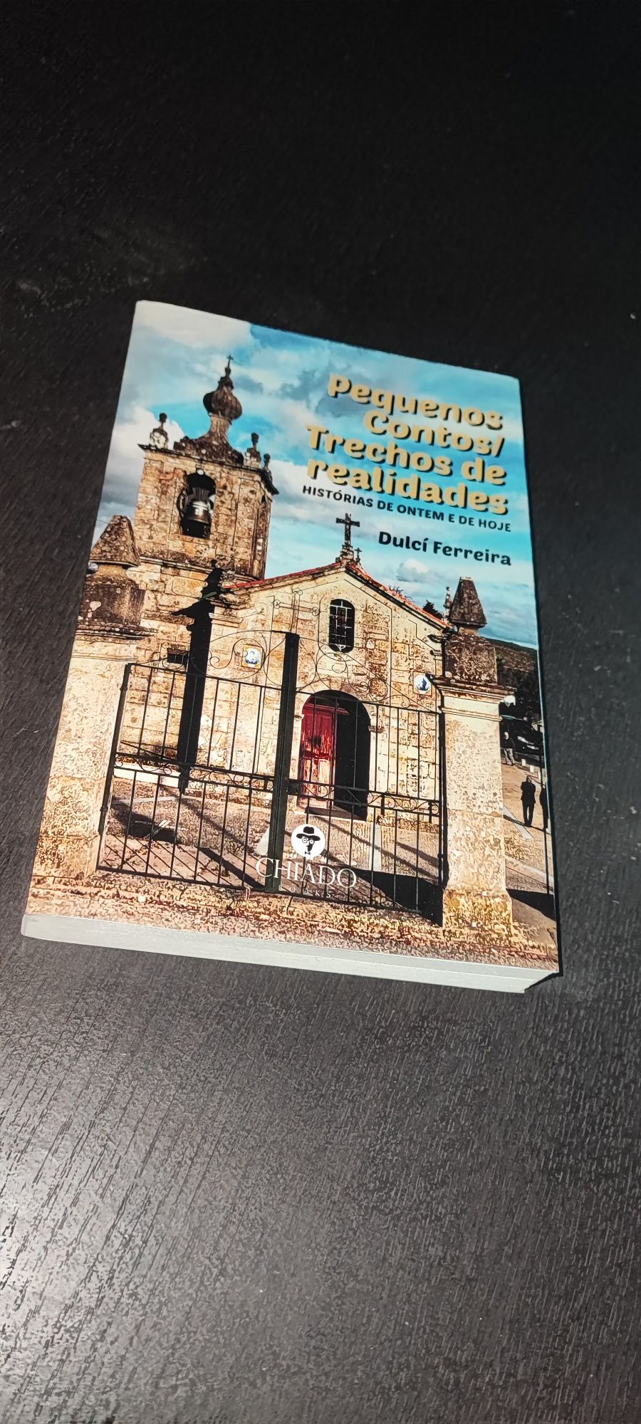 Livro, Pequenos Contos / Treichos Realidade.