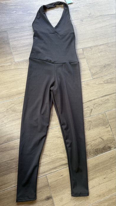 Класичний чорний спортивний комбінезон