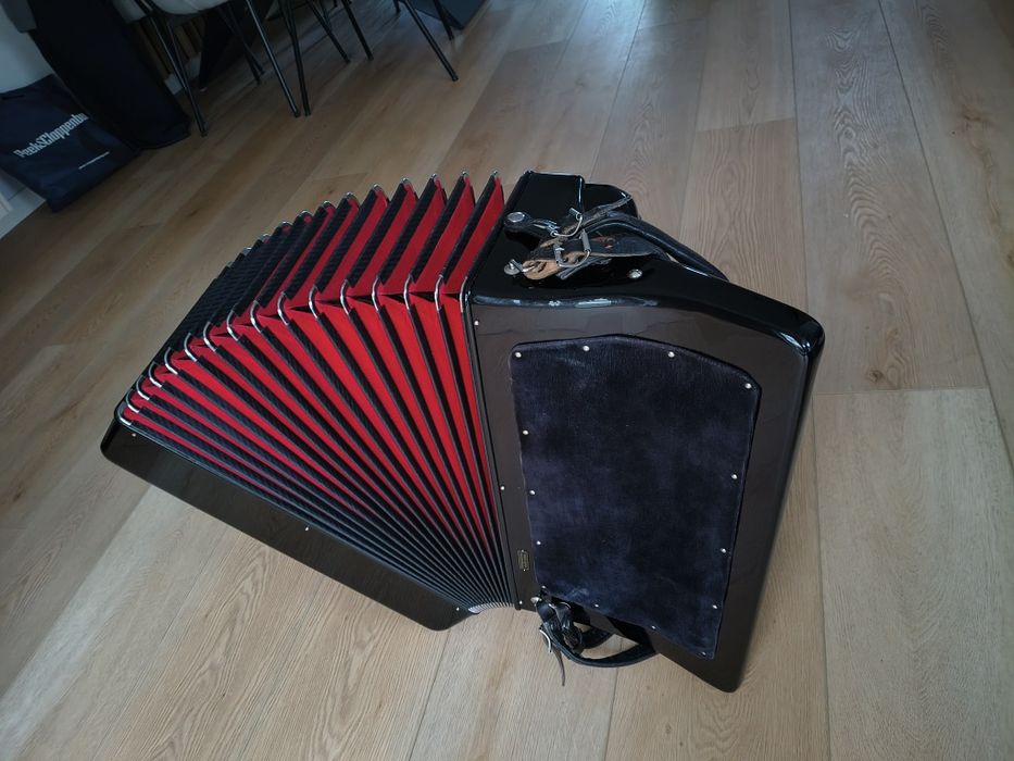 Akordeon Weltmeister CANTUS IV 120 basó 4 chóry, CASOTTO jak NOWY !