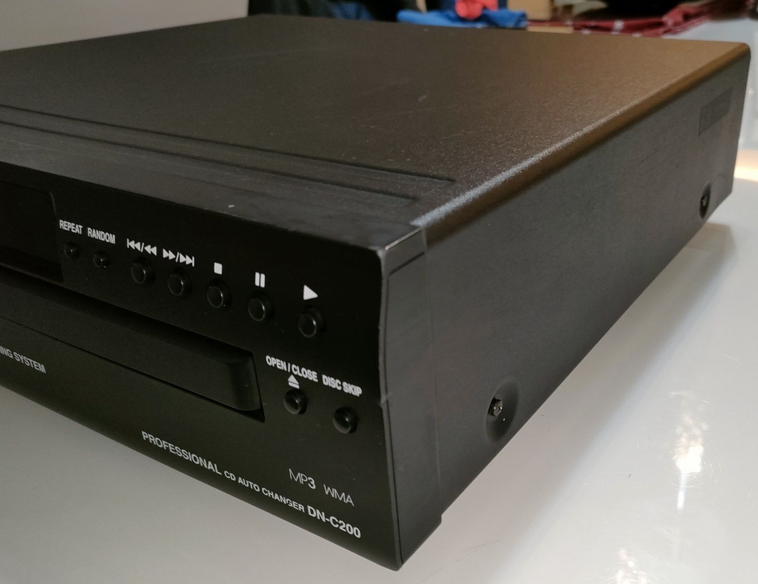 Denon DN-C200 - LEITOR DE CDS Gaveta de 5 CDs