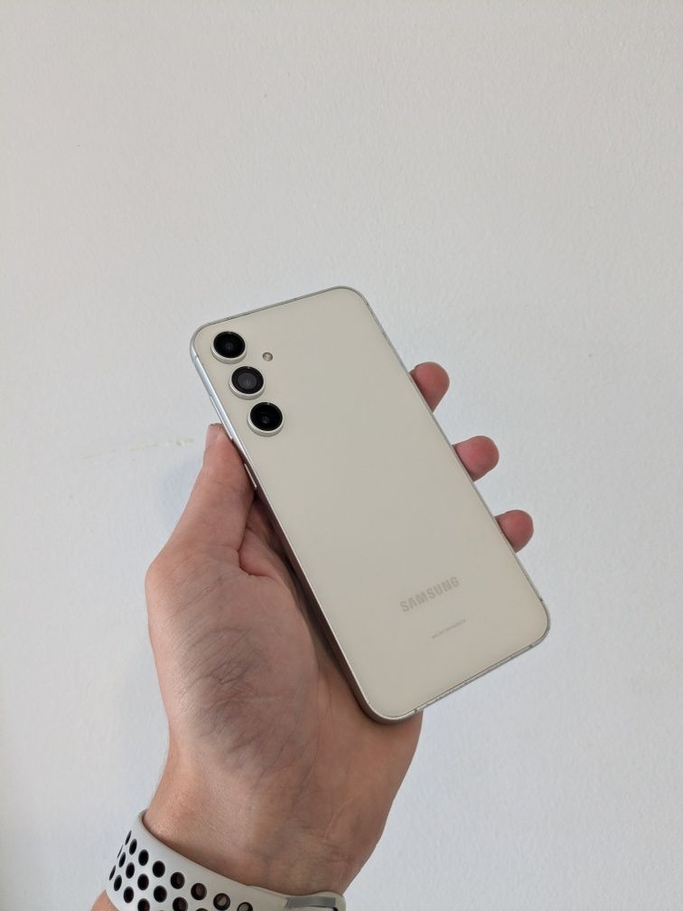 Samsung s23 FE White 8/128gb Neverlock