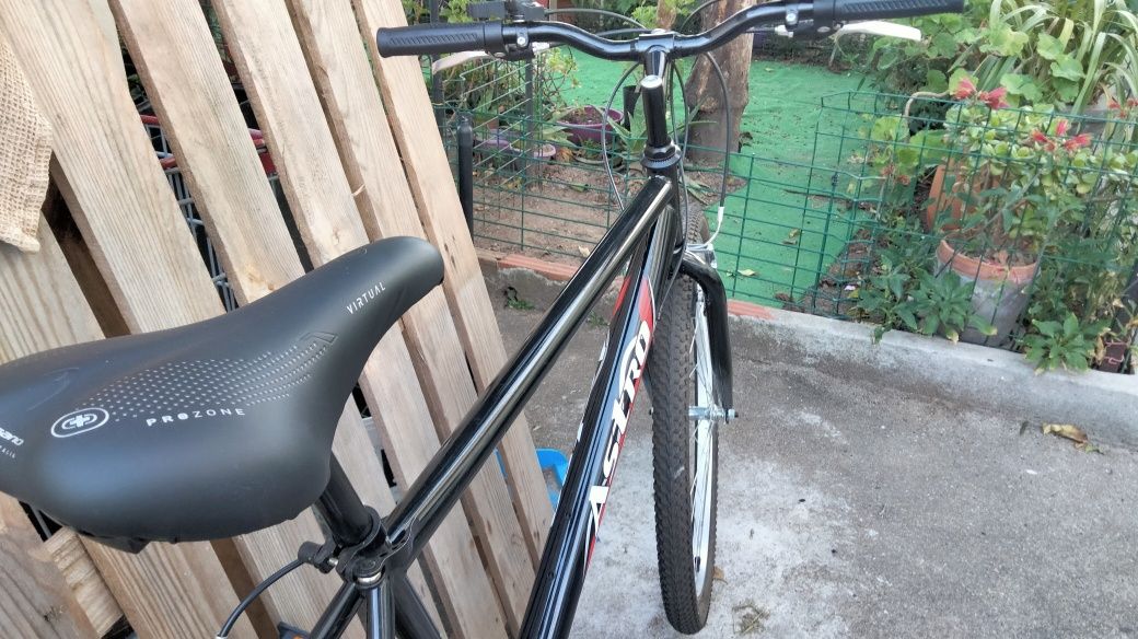 Bicicleta Astro Preta