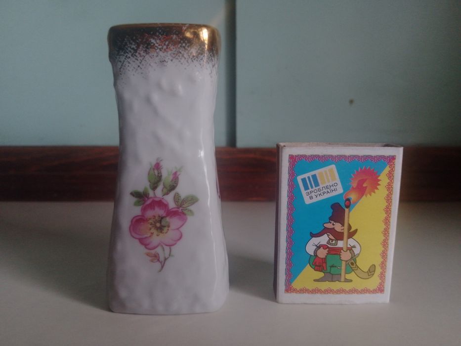 Продаються фарфорові вироби ГДР.