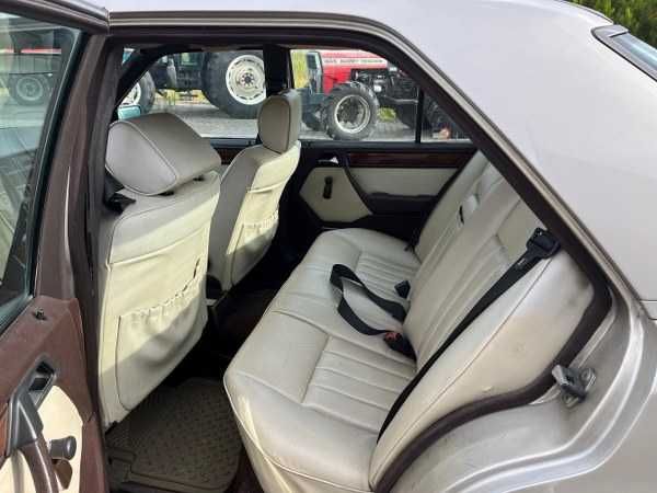 Mercedes-Benz E 200 2.0D - 89