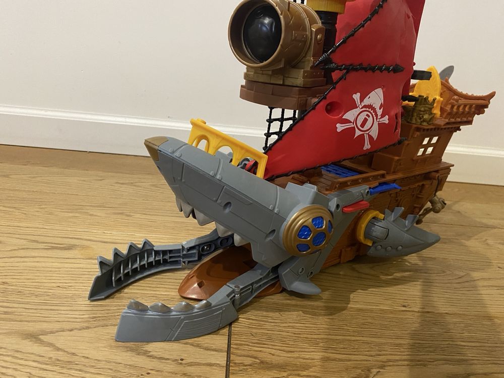 Піратський корабель акула від Imaginext Fisher-Price