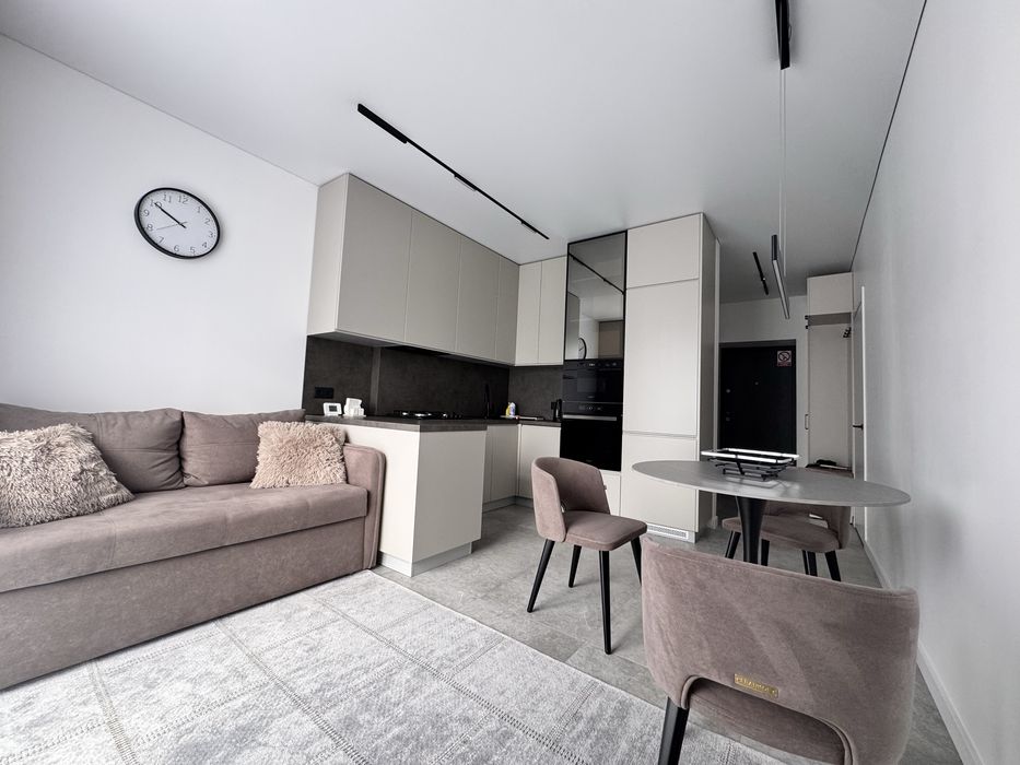 Вільно 09.12 Доба. Та 14.12 - 17.12. ЖК Липки, біля озера та парку