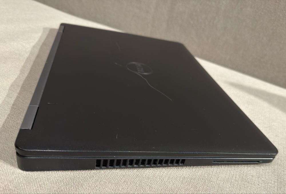 Dell Latitude E5570 i5-6300U, 16GB ram, 240GB SSD