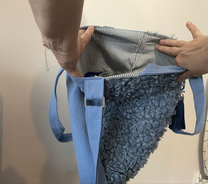 Niepowtarzalna torba shoperka w niebieskich tonacjach