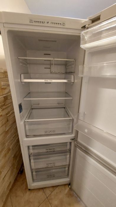 Lodówka Samsung Transport