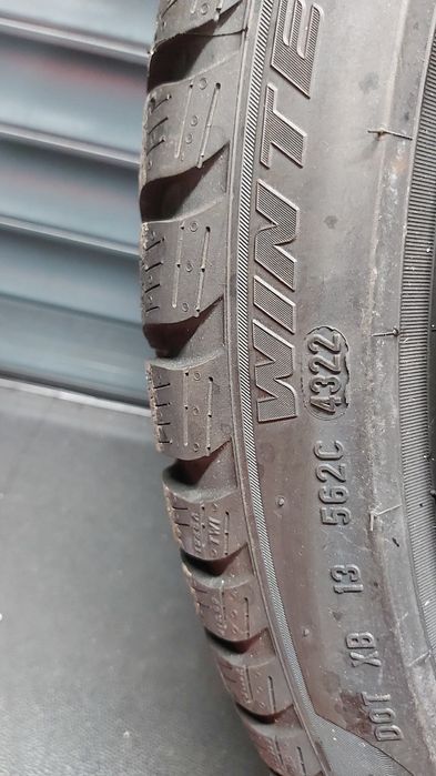 Nowe Opony zimowe Pirelli Sottozero 3 255 35 R21