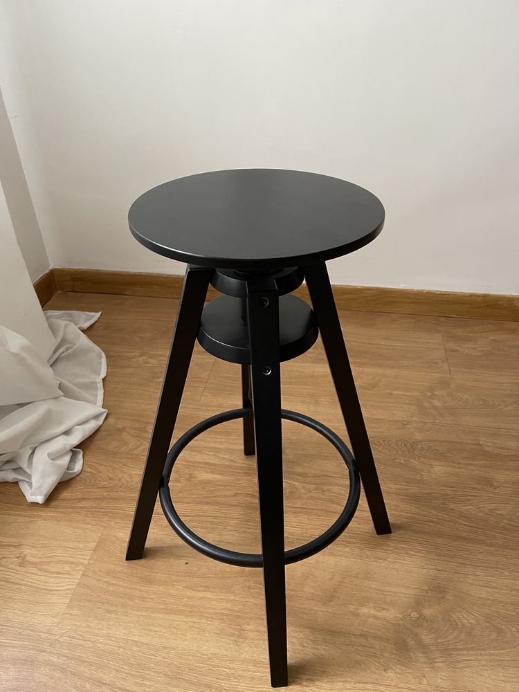 Vendo banco preto, Dalfred IKEA (altura regulável)