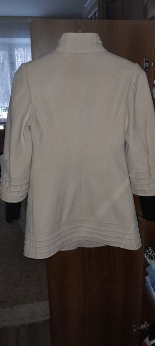 Пальто жіноче Демі.