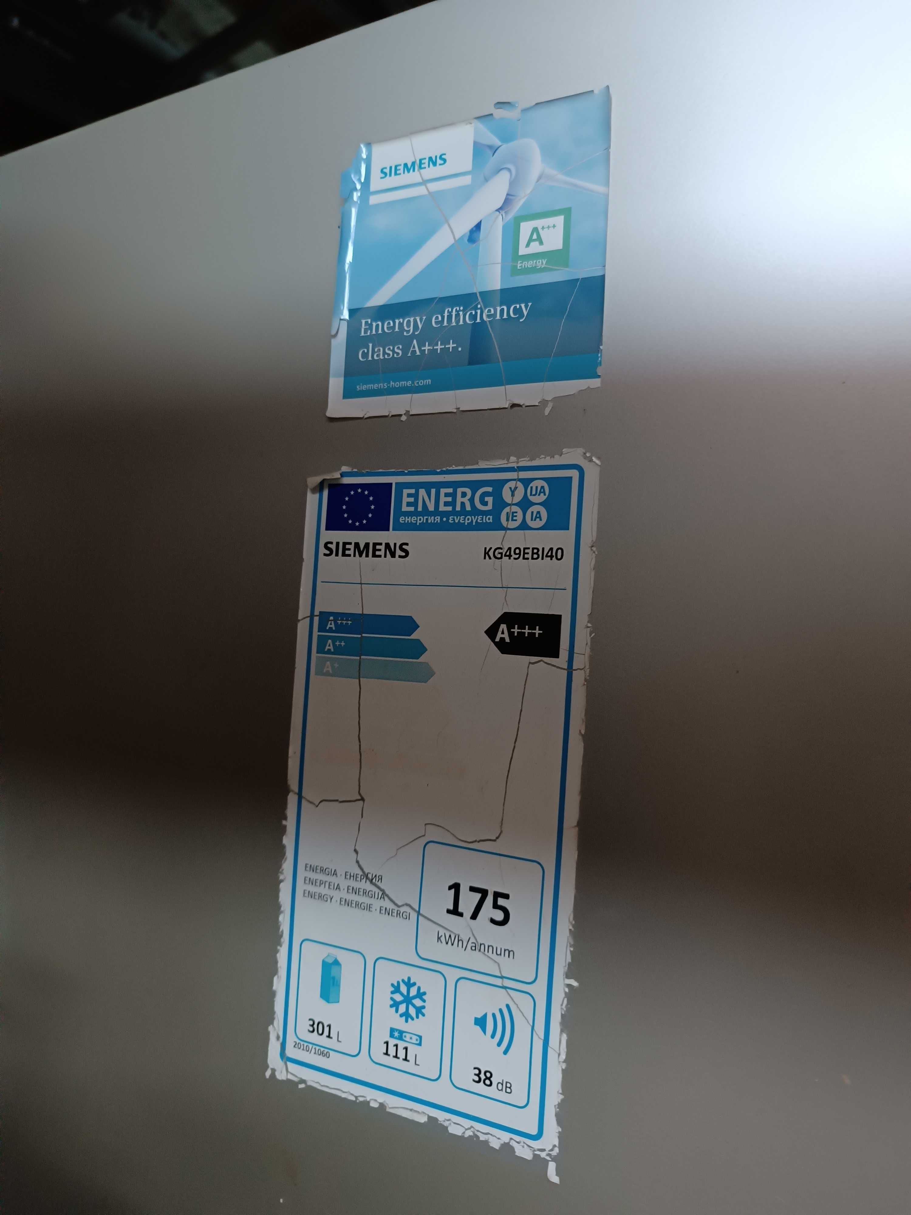 Combinado (frigorifico) Siemens KG49EBI40, 70cm largura, A+++