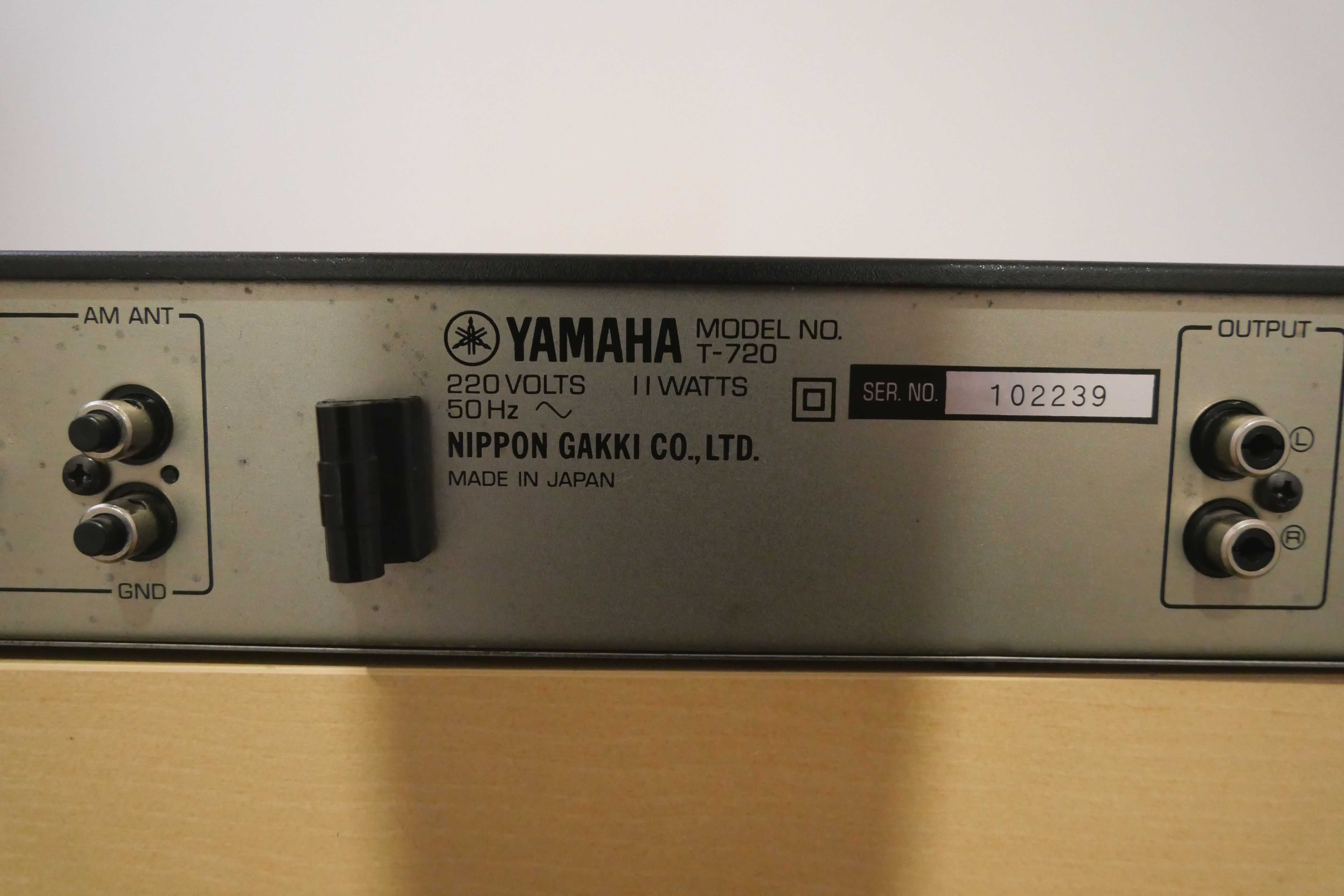 Yamaha T-720 AM/FM Stereo Tuner, całkowicie sprawne i oryginalne radio