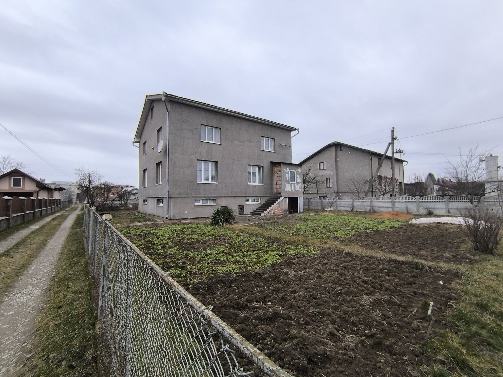 Продам будинок в жилому стані, до міста 7 хв.