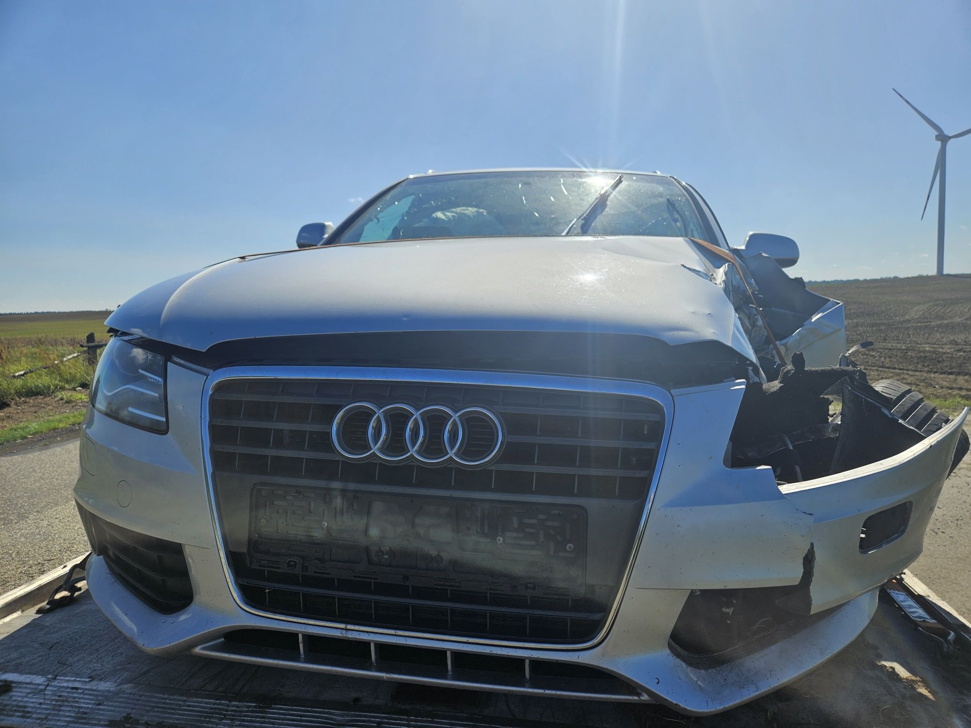 Audi a4 b8 LX7W zderzak lampa drzwi klapa koło chłodnica gril xenon