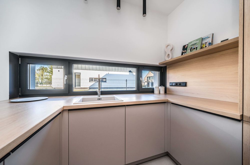 Nowy, wykończony pod klucz, kameralne osiedle w Sadach