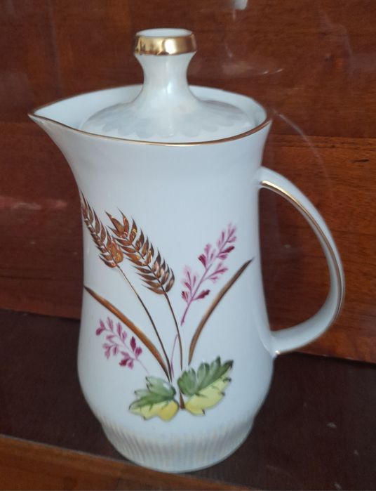 Наборы посуды из фарфора