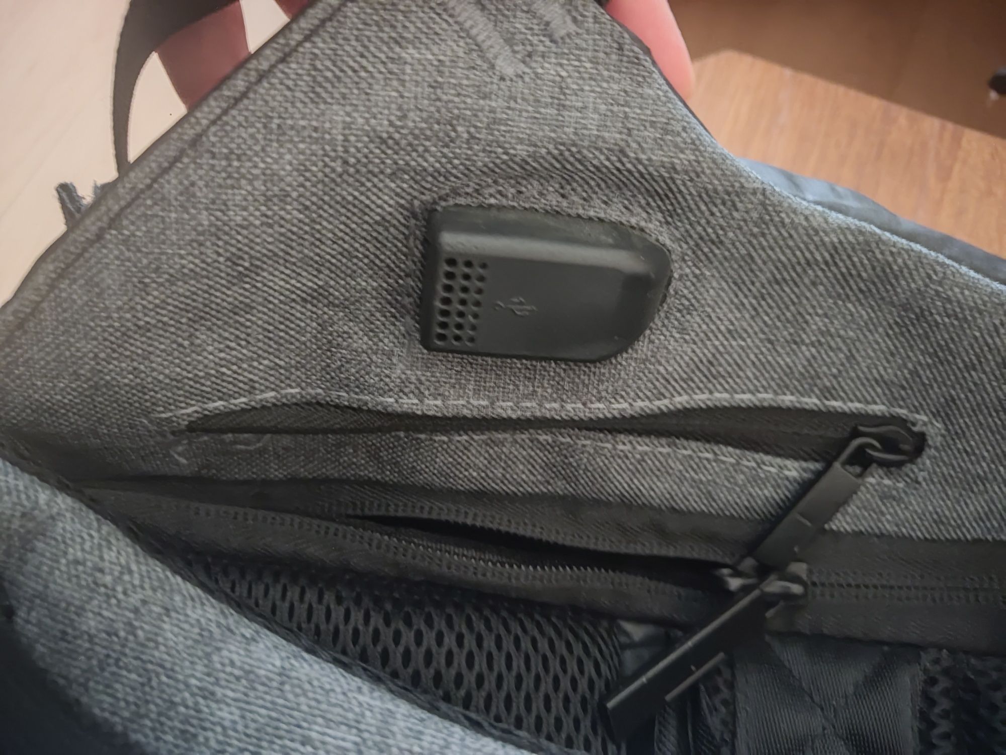Рюкзак для ноутбука та планшета